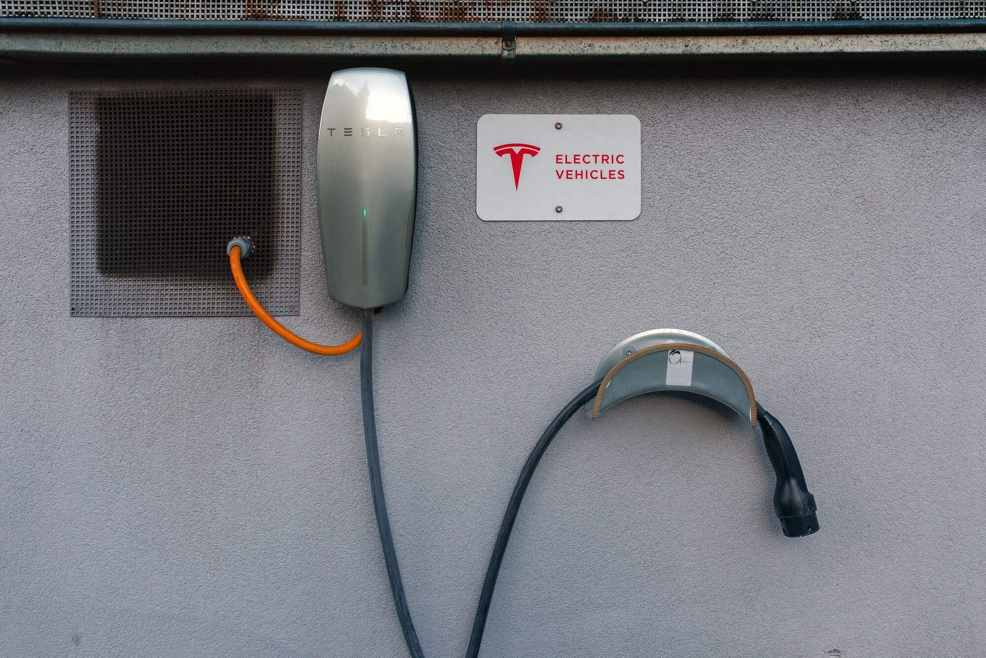 Tesla Wall Connector